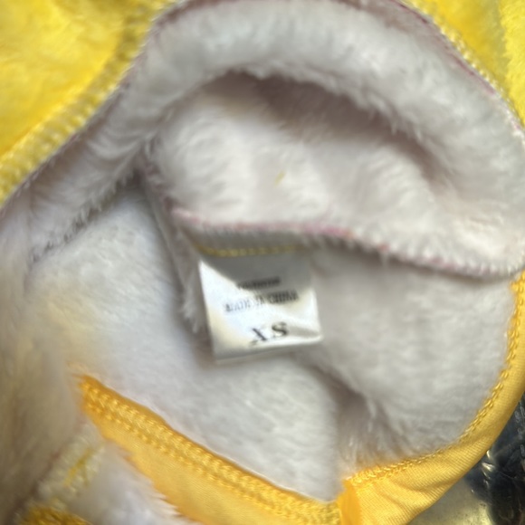 Adorable pet outfit - Picture 3 of 3